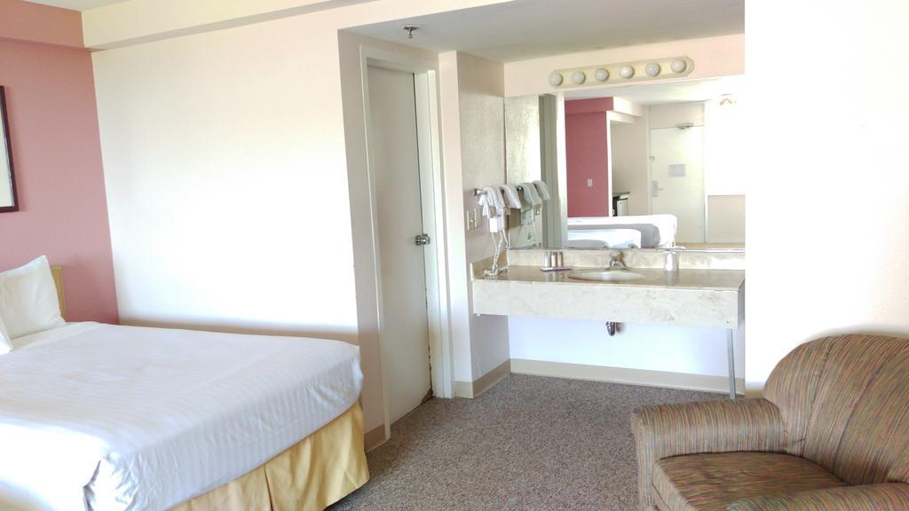 Magnuson Hotel Clearwater Beach Exterior foto